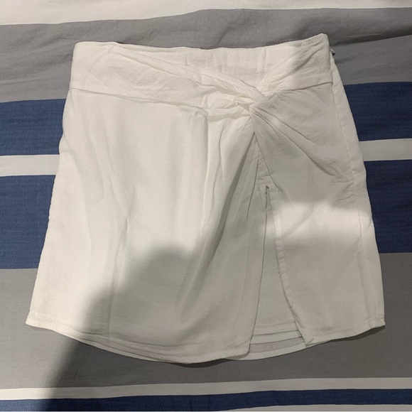 White linen skirt - Picture 2 of 8